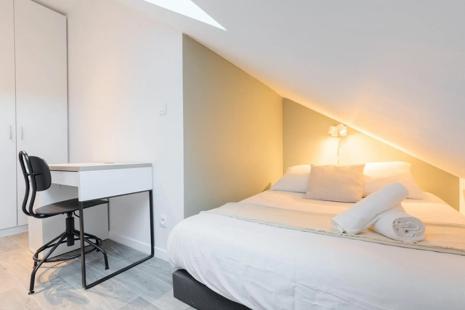 Lille Hypercentre - Gares - Charmant Duplex Apartment